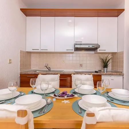 Marija Mit Gemeinschaftspool By Interhome Apartment