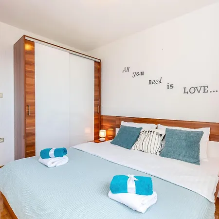 Apartamento Marija Mit Gemeinschaftspool By Interhome