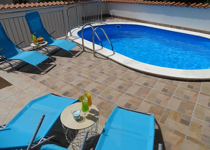 Marija Mit Gemeinschaftspool By Interhome Apartman *