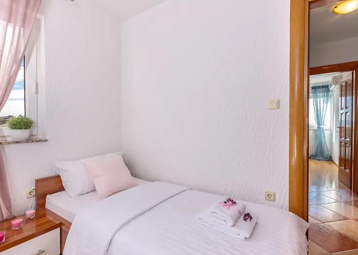 Marija Mit Gemeinschaftspool By Interhome Crikvenica