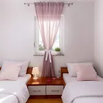 Apartman Marija Mit Gemeinschaftspool By Interhome *