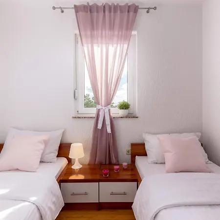 Lejlighed Marija Mit Gemeinschaftspool By Interhome *
