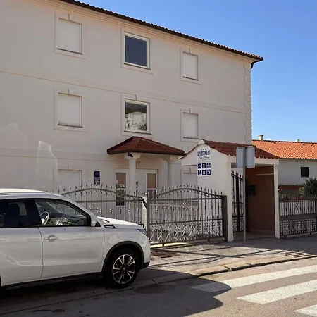Marija Mit Gemeinschaftspool By Interhome Lejlighed Crikvenica