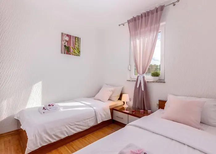 Marija Mit Gemeinschaftspool By Interhome Lejlighed Crikvenica